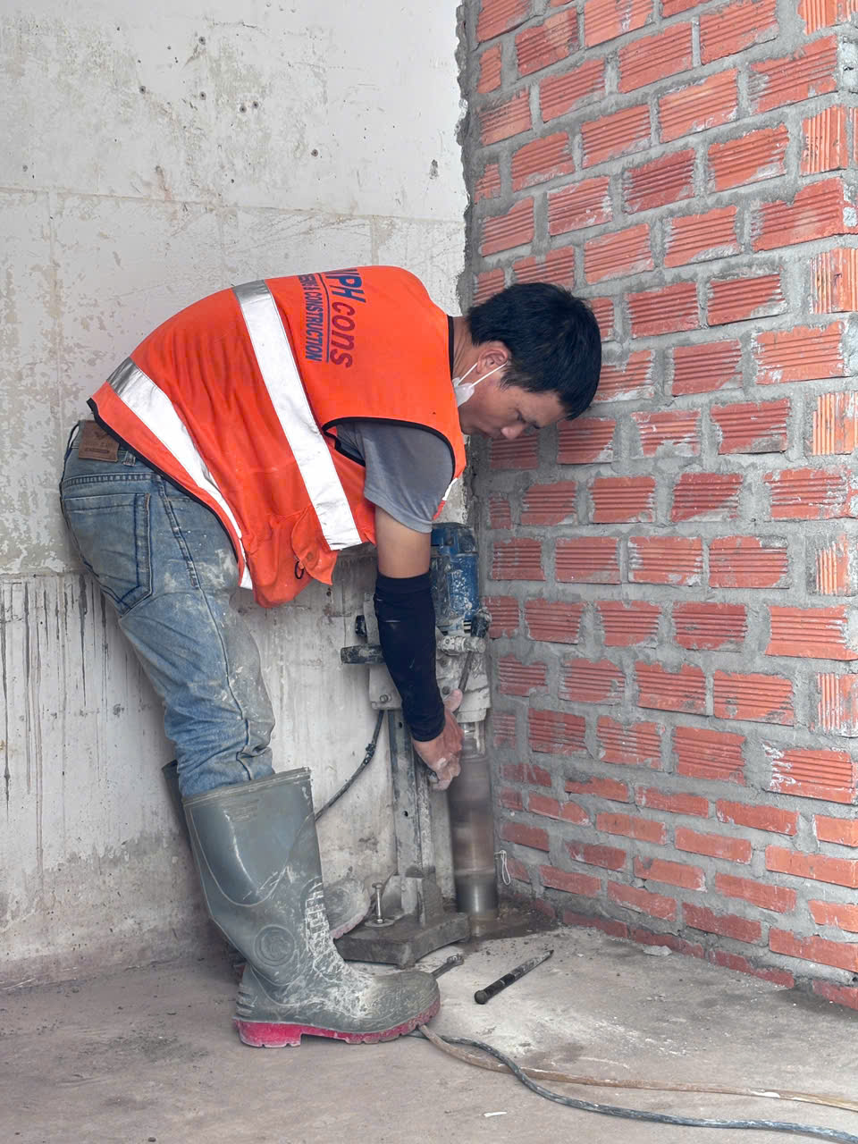 Read more about the article Khoan Rút Lõi Bê Tông Bình Dương – Chuyên Nghiệp, Nhanh Chóng, Giá Tốt